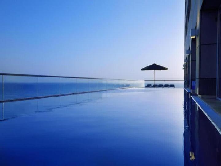 Amazing Suite On The Sea-סוויטה מדהימה על הים Бат Ям Екстериор снимка