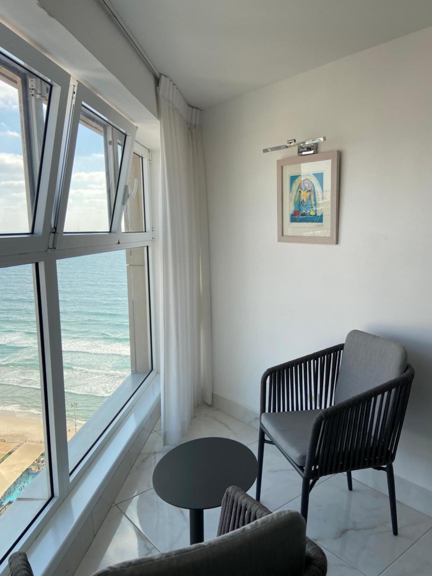 Amazing Suite On The Sea-סוויטה מדהימה על הים Бат Ям Екстериор снимка