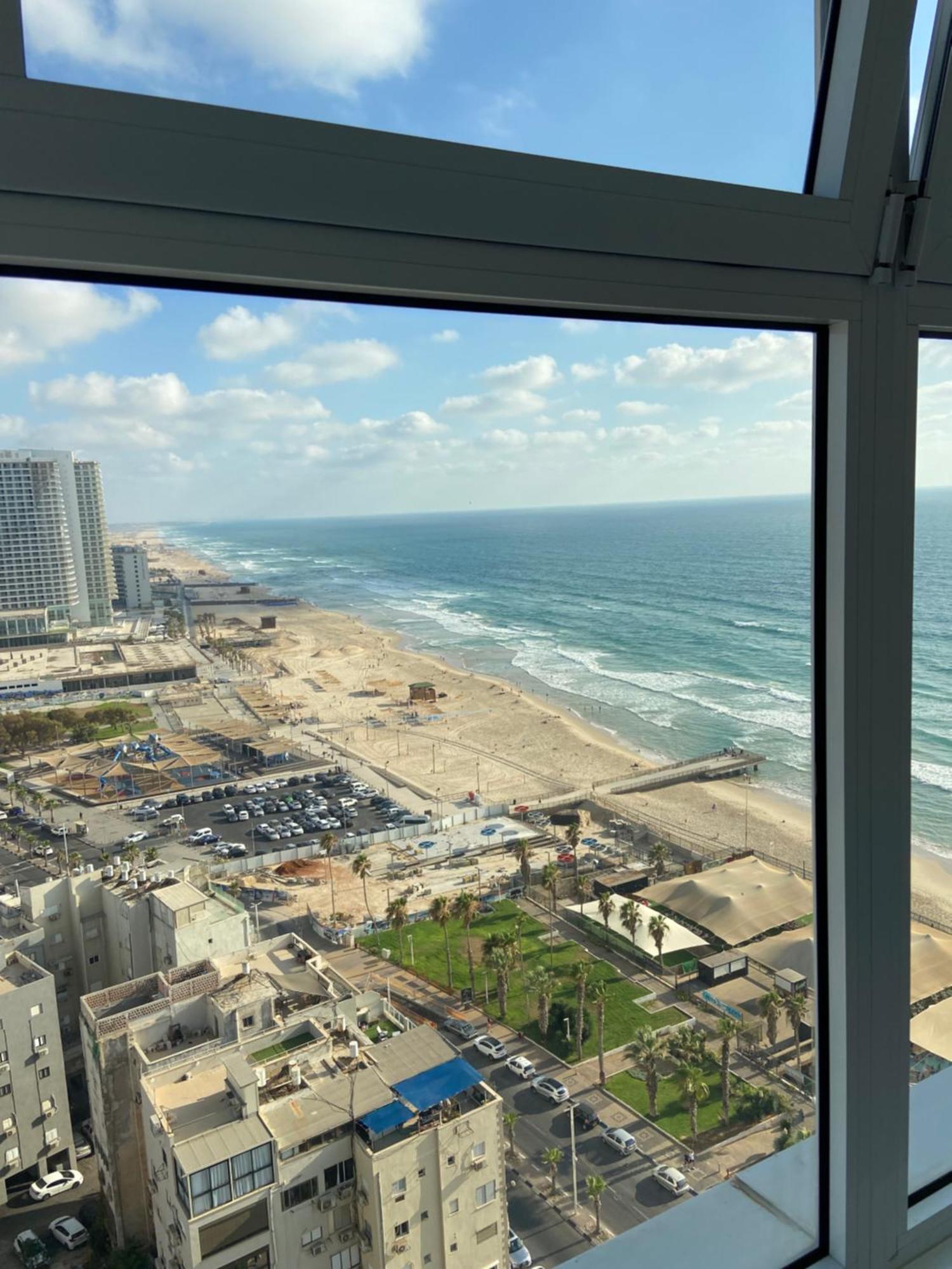 Amazing Suite On The Sea-סוויטה מדהימה על הים Бат Ям Екстериор снимка
