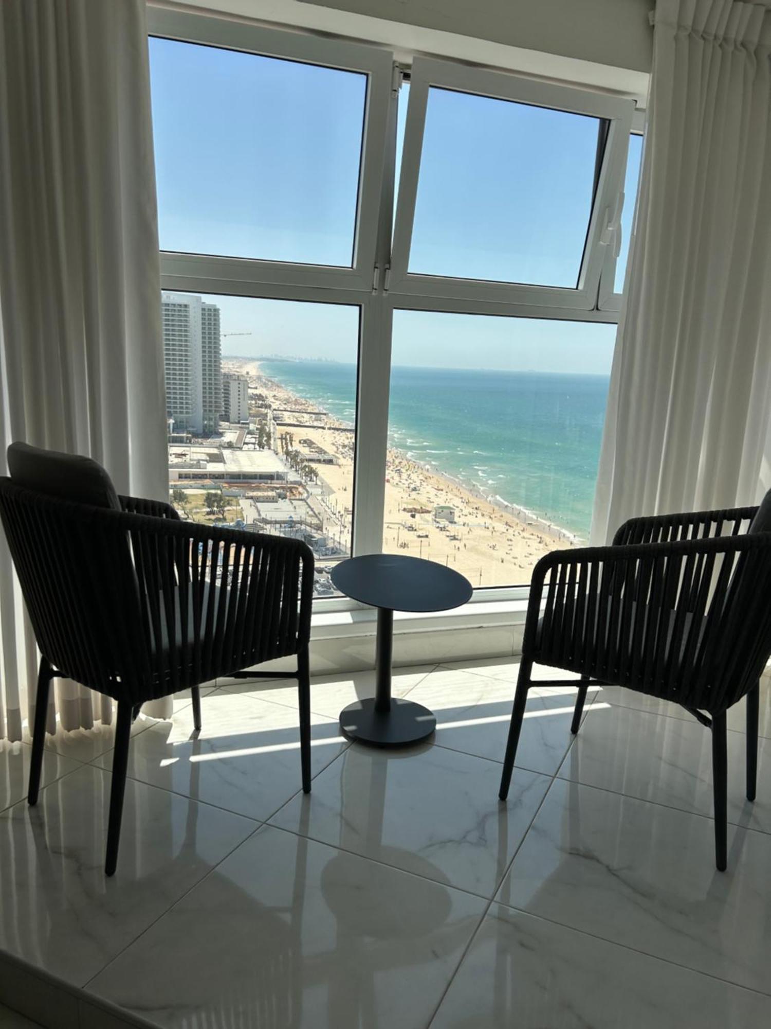Amazing Suite On The Sea-סוויטה מדהימה על הים Бат Ям Екстериор снимка